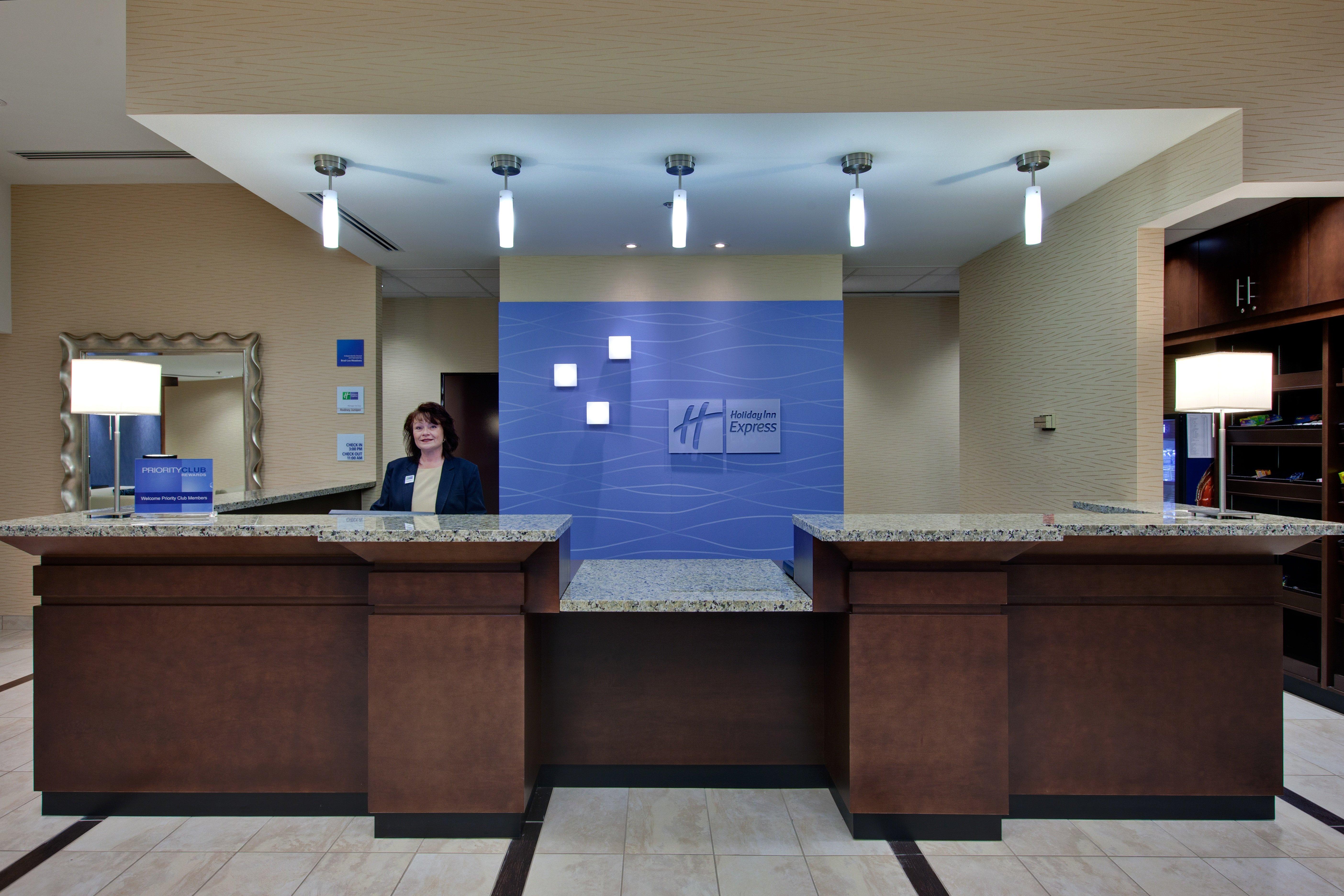 Holiday Inn Express Hotel & Suites Chatham South By Ihg Esterno foto
