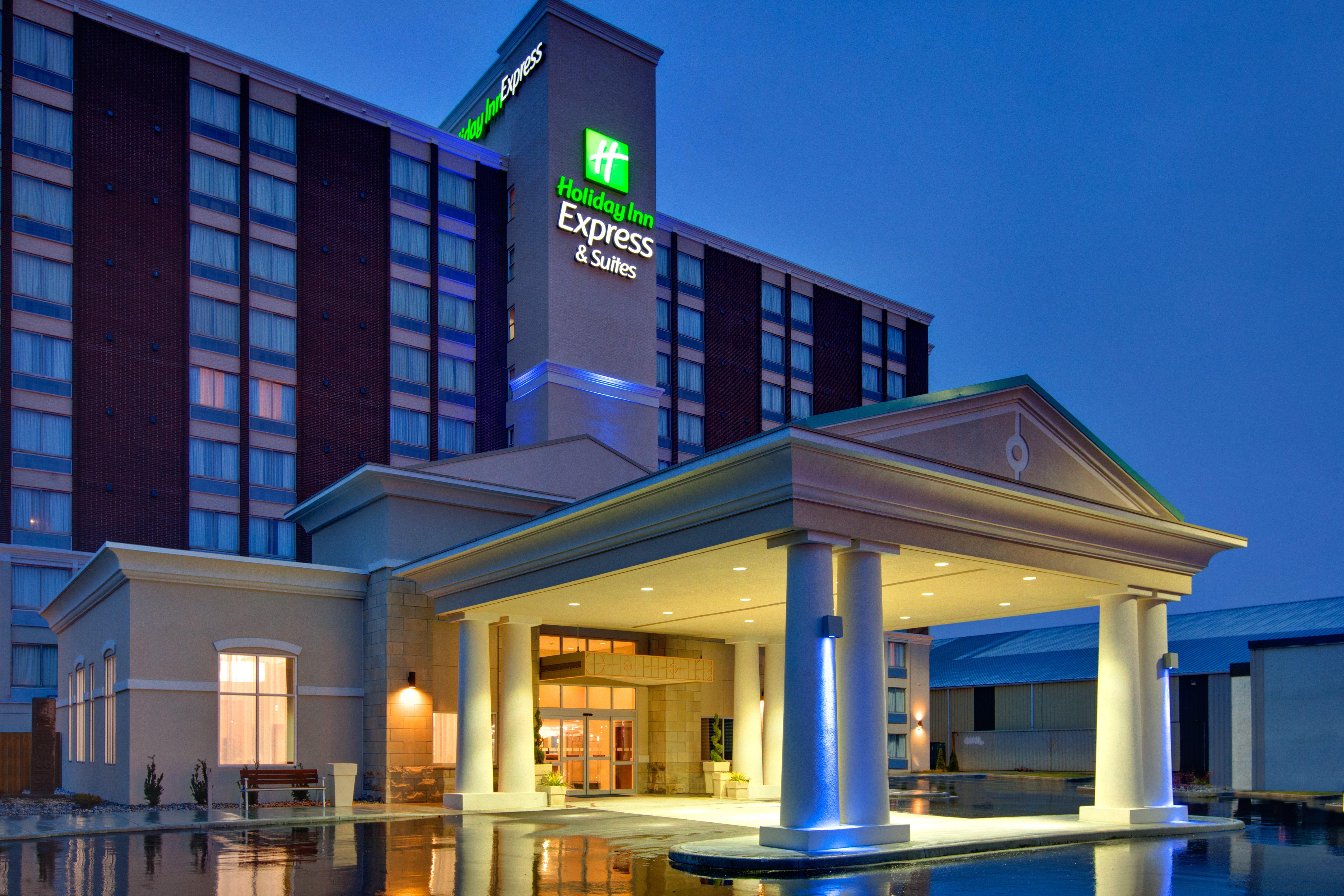 Holiday Inn Express Hotel & Suites Chatham South By Ihg Esterno foto