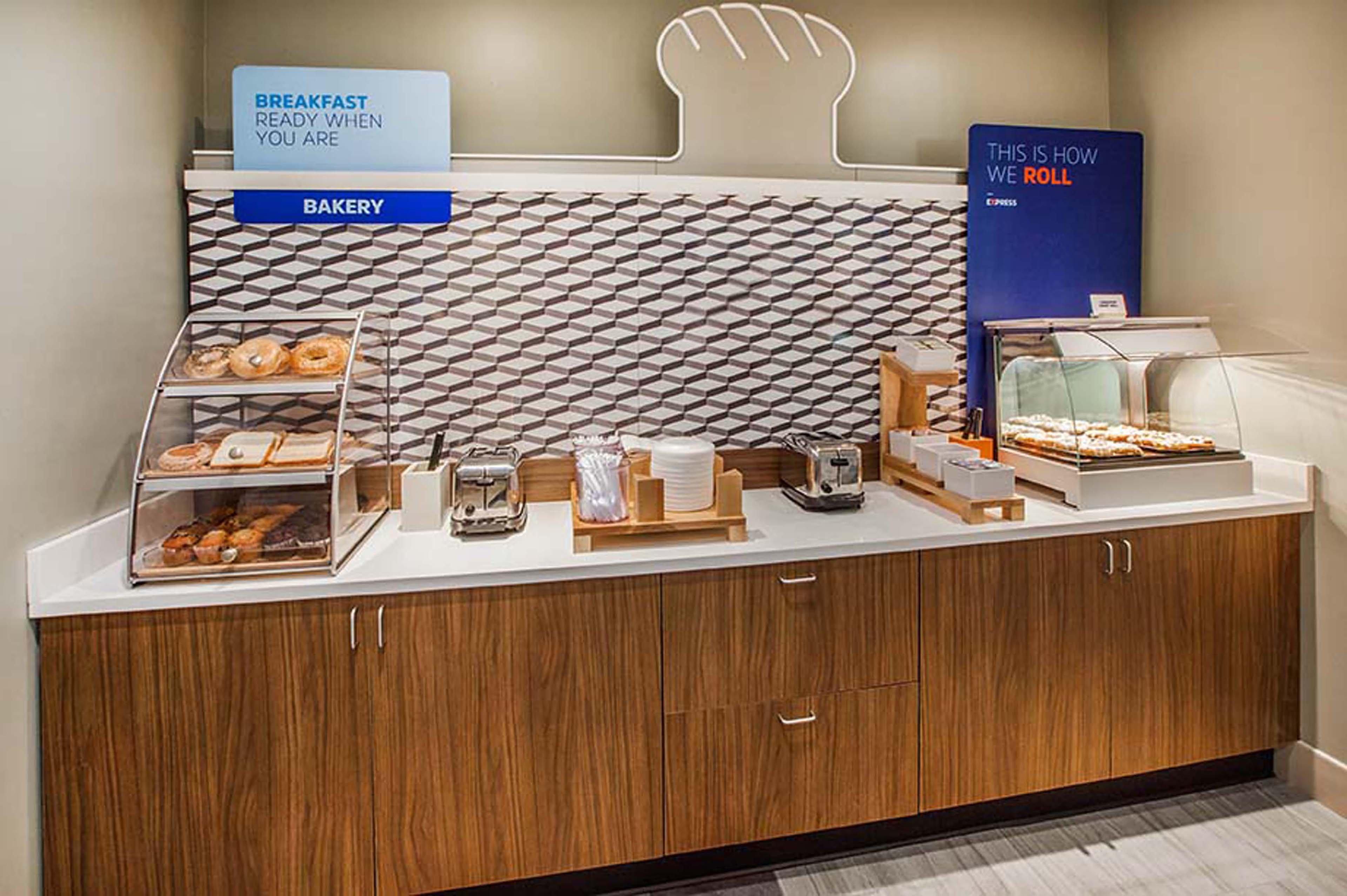 Holiday Inn Express Hotel & Suites Chatham South By Ihg Esterno foto