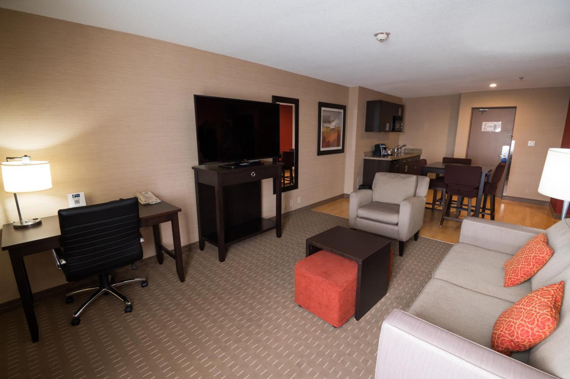 Holiday Inn Express Hotel & Suites Chatham South By Ihg Esterno foto