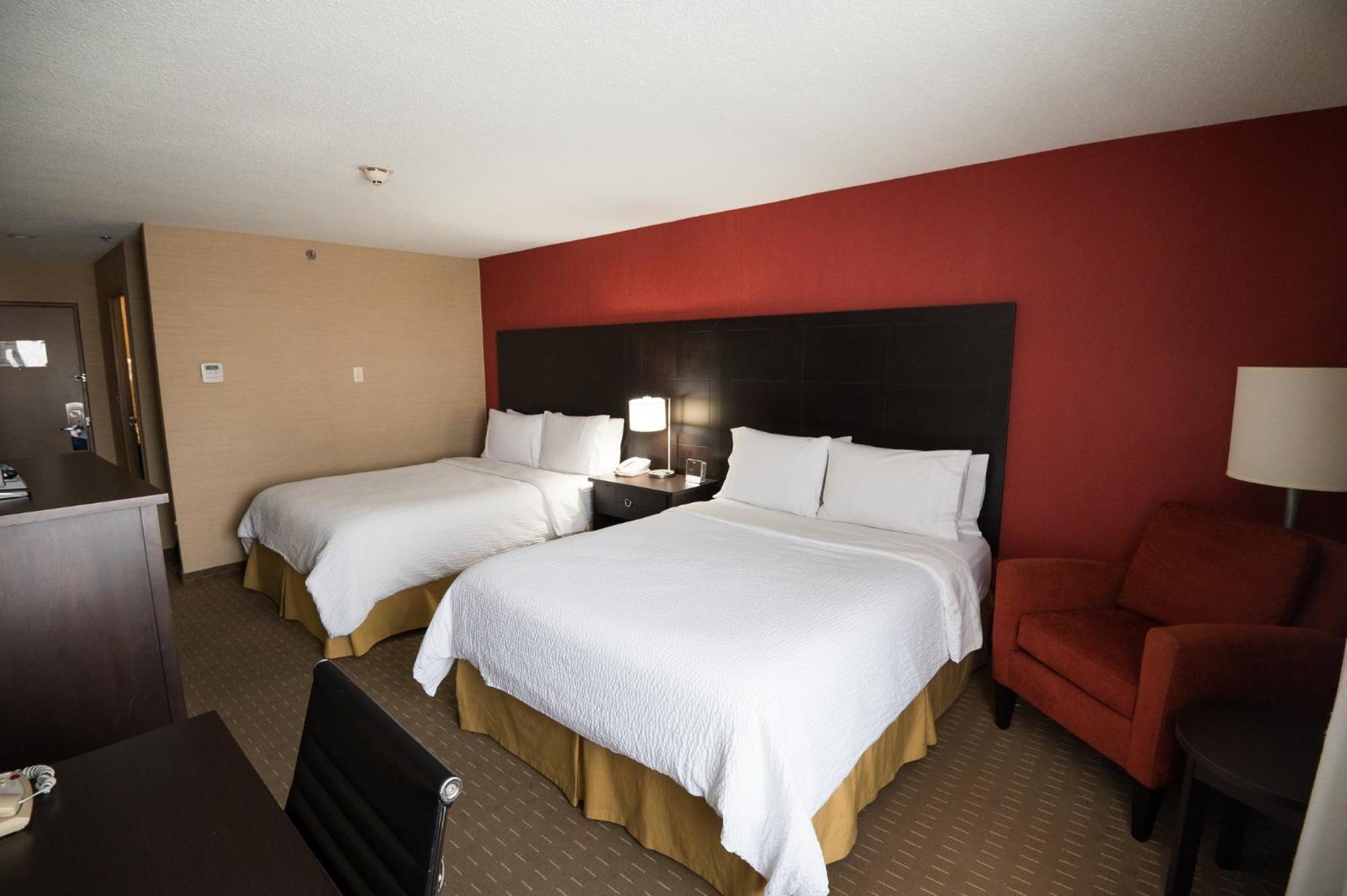 Holiday Inn Express Hotel & Suites Chatham South By Ihg Esterno foto