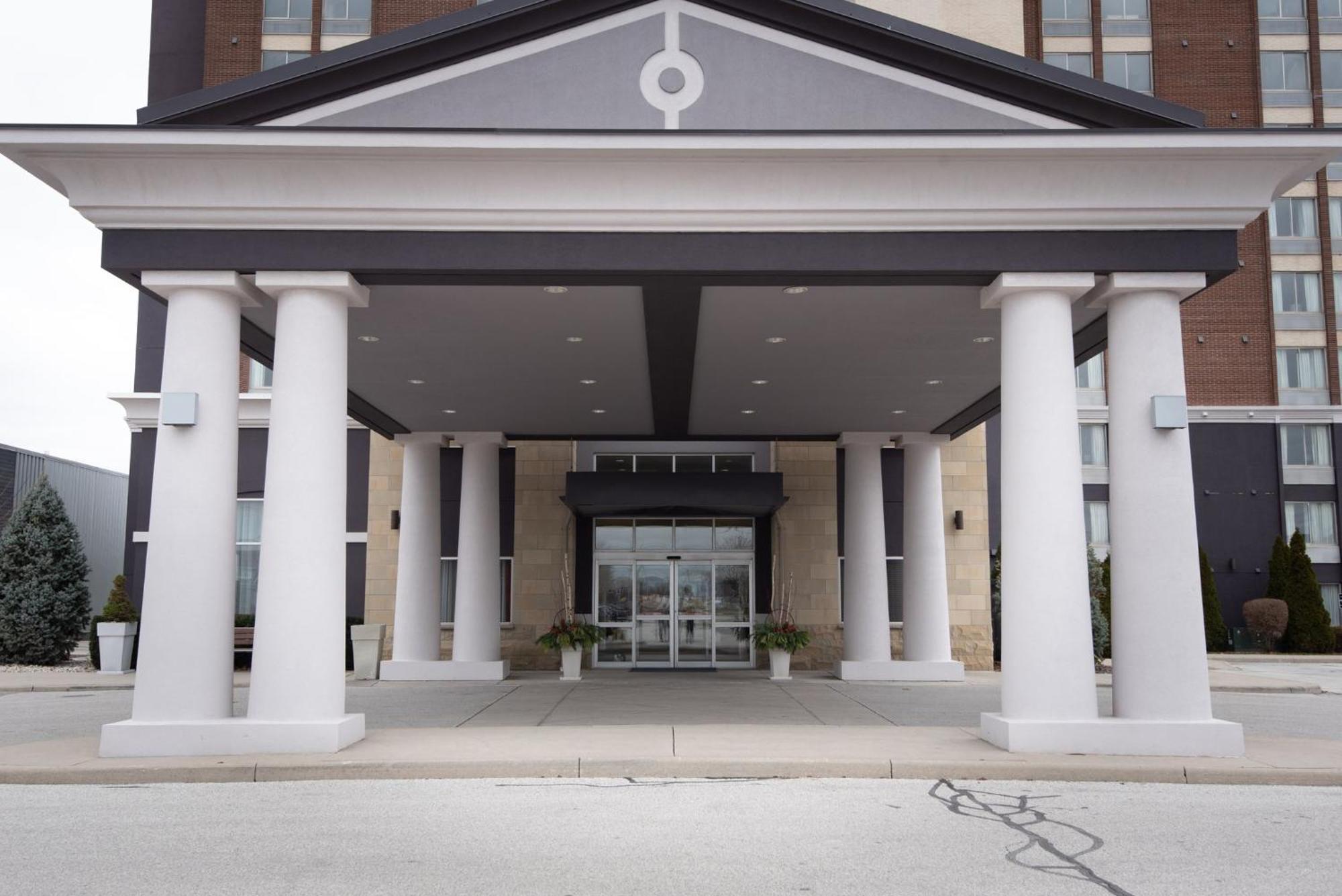 Holiday Inn Express Hotel & Suites Chatham South By Ihg Esterno foto