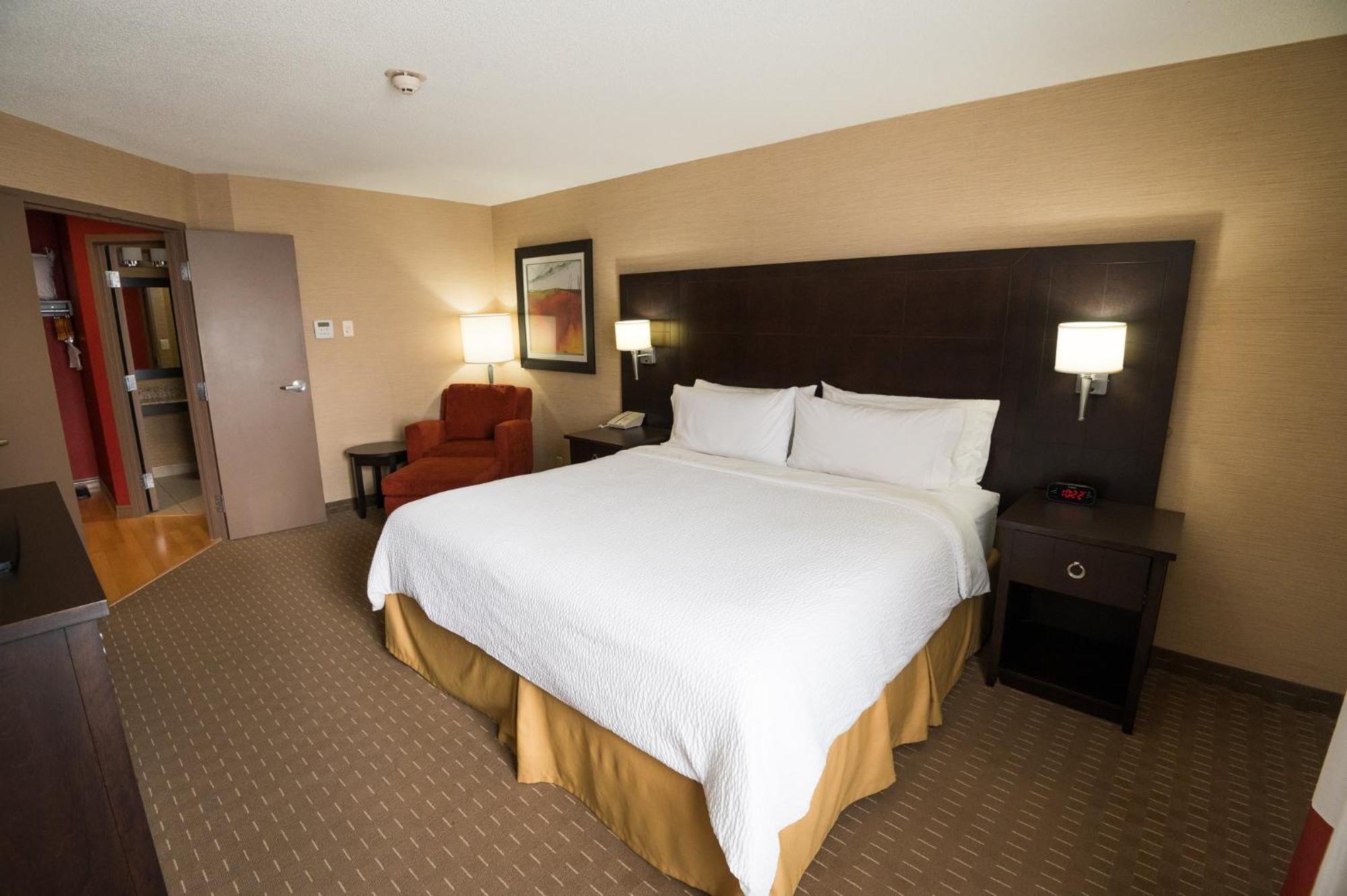 Holiday Inn Express Hotel & Suites Chatham South By Ihg Esterno foto