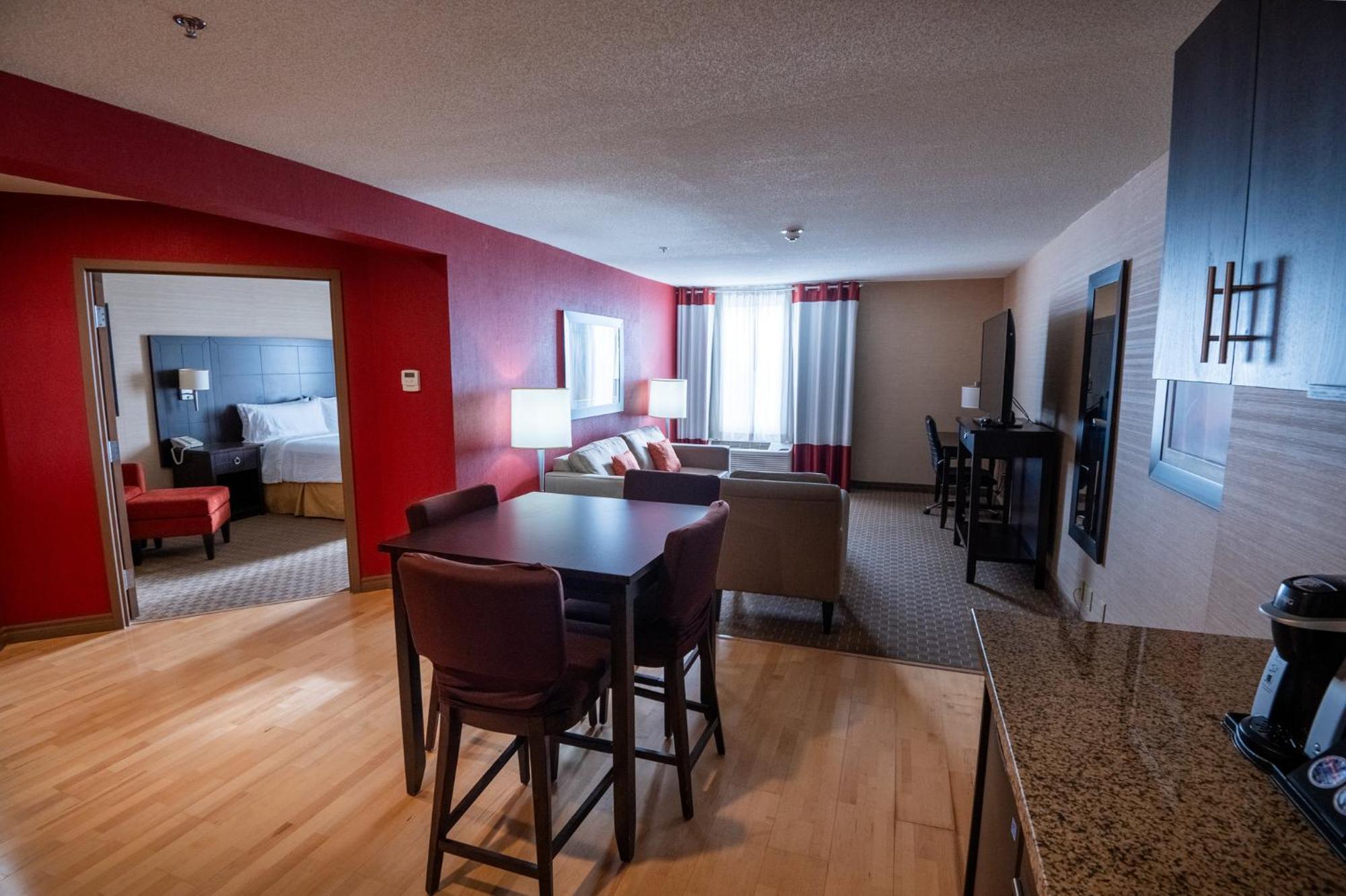 Holiday Inn Express Hotel & Suites Chatham South By Ihg Esterno foto