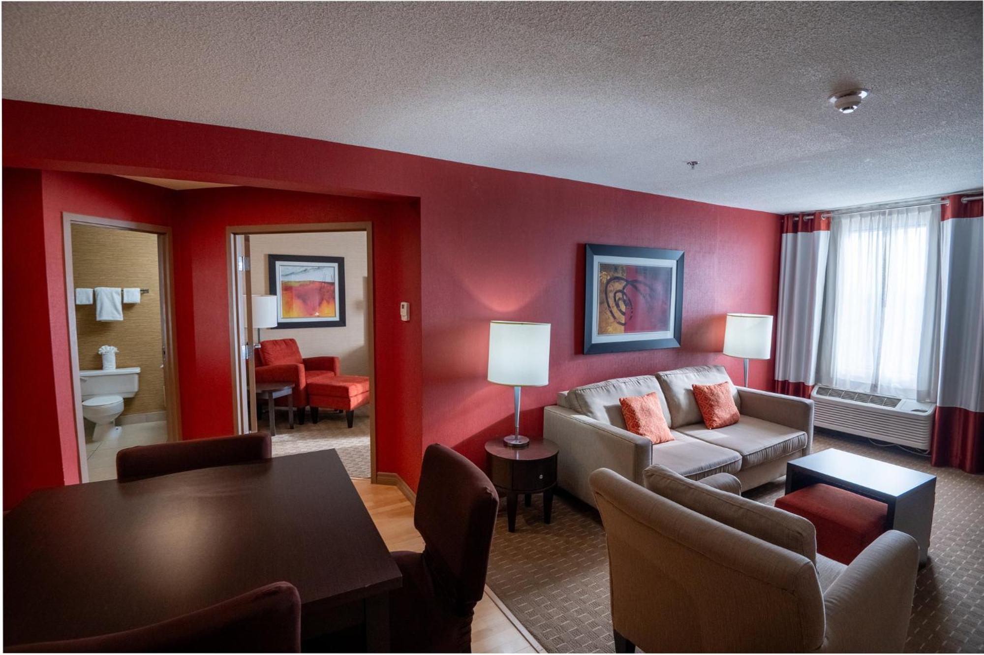 Holiday Inn Express Hotel & Suites Chatham South By Ihg Esterno foto