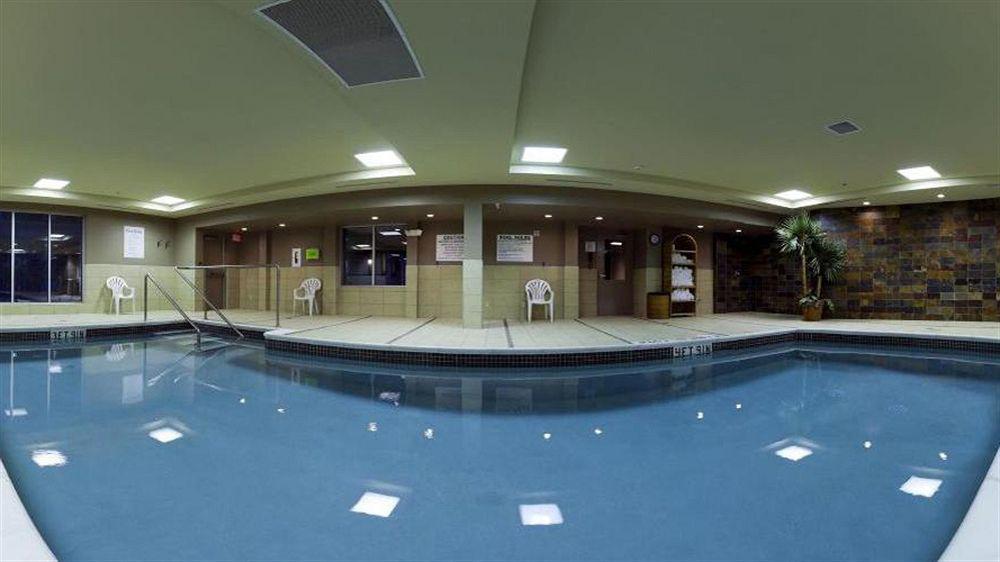 Holiday Inn Express Hotel & Suites Chatham South By Ihg Esterno foto